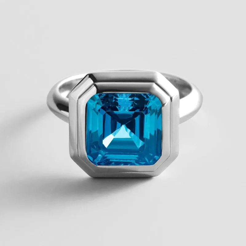 variant:Faceted Square