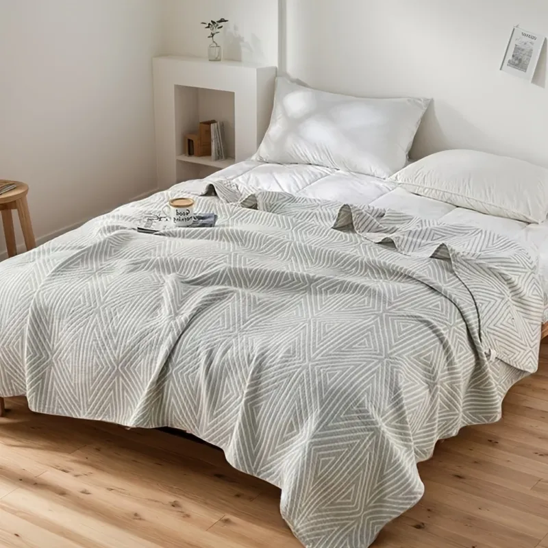 AIRFLORA – Lightweight Floral Gauze Blanket